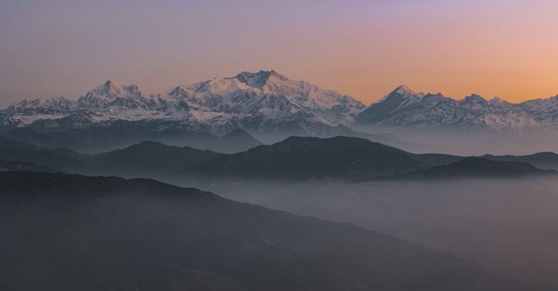 Nepal Eco - Kanchanjunga Mountain Sunrise