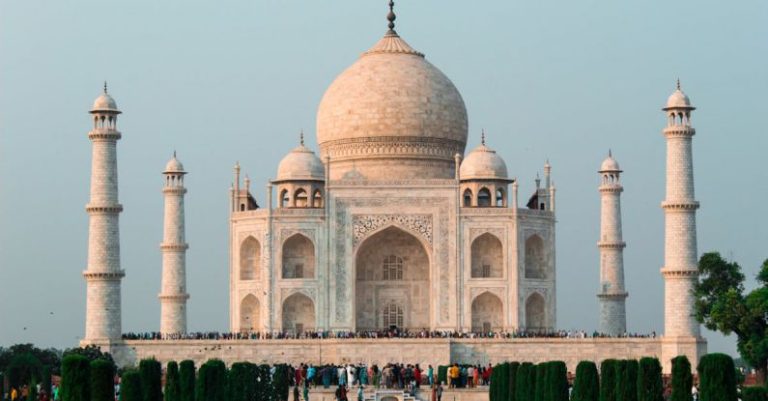 The Majestic Taj Mahal: a Symbol of Love