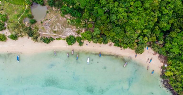 Phi Phi Islands: Thailand’s Tropical Getaway