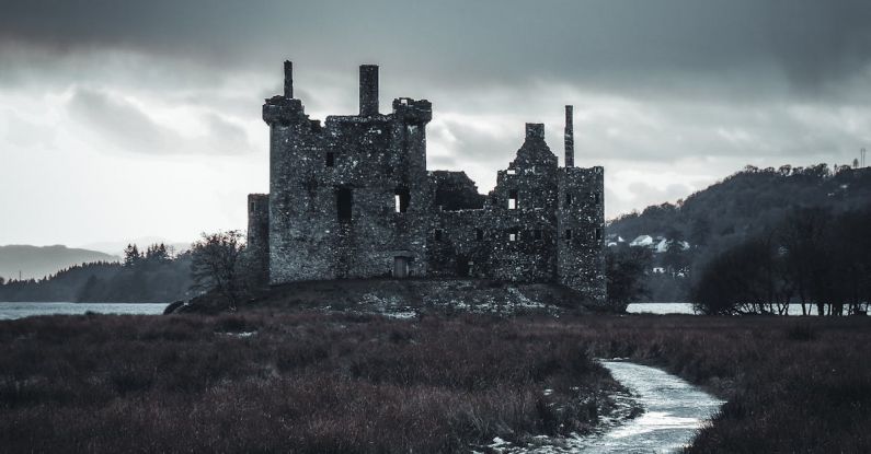 Scotland Castle - Black Concrete Building