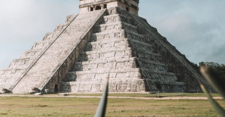 The Legacy of the Mayan Civilization in Chichen Itza